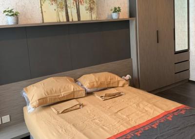 Easy access condo 5 minutes to BTS/MRT