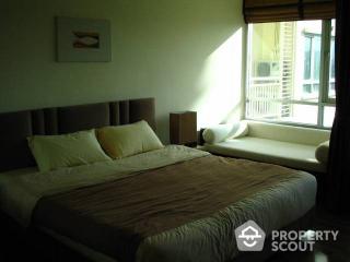 Studio Condo at Sukhumvit Plus near BTS Phra Khanong (ID 510178)