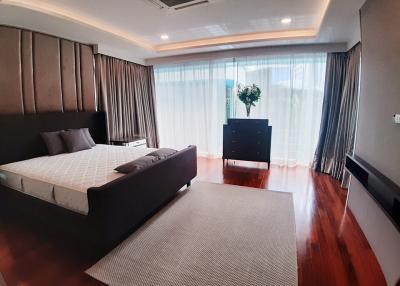 3 Bedrooms for rent , Near Phromphong BTS station