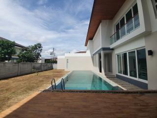 Pool villa at Hideaway @ Bypass  for Sale