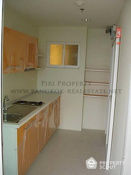 1-BR Condo at Life @ Ratchada-Huaikwang near MRT Huai Khwang (ID 509599)