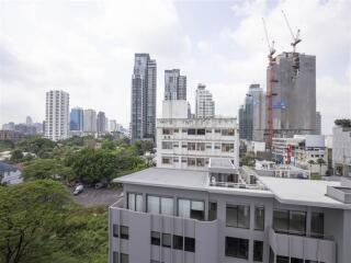 HQ, the thoroughly fabulous condominium  Enviably located in Thonglor area