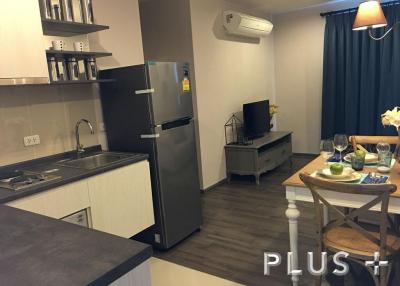 2 bedroom and 2 bathroom features all furniture in Sukhumvit area