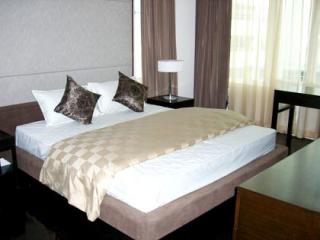 The 3 bedroom comes with the usable area of 205 sq.m.,Near BTS asoke and MRT Sukhumvit.