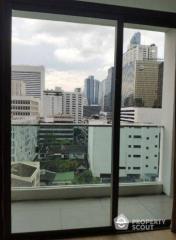 1-BR Condo at Siamese Surawong near MRT Sam Yan