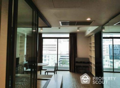 1-BR Condo at Siamese Surawong near MRT Sam Yan