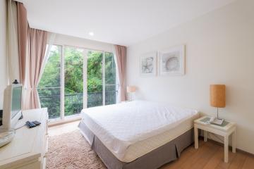 Stunning 1 bedroom unit with garden view