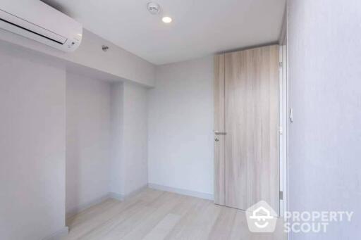 1-BR Condo at Knightsbridge Prime Sathorn near BTS Chong Nonsi