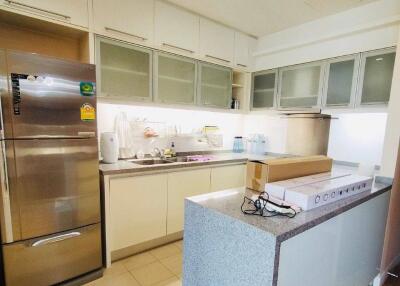 2-BR Condo at Millennium Residence @ Sukhumvit Condominium near BTS Phrom Phong