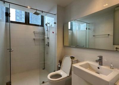 2-BR Condo at Nara 9 Sathorn-Narathiwas near BTS Saint Louis