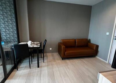 1-BR Condo at Life One Wireless near BTS Phloen Chit