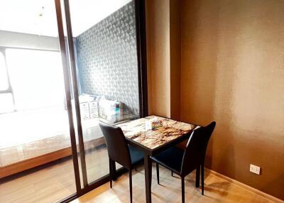 1-BR Condo at Life One Wireless near BTS Phloen Chit