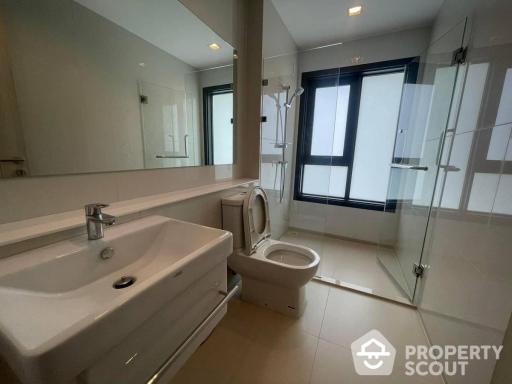 2-BR Condo at Life One Wireless near BTS Phloen Chit