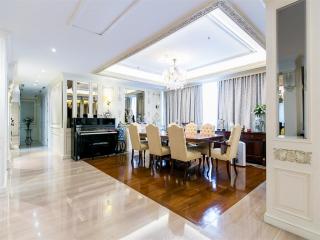 Baan Ratchadamri is the executive luxury condo located on business area in the heart of Bangkok