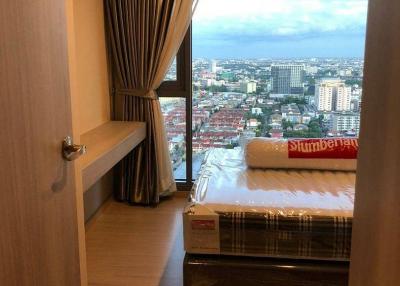 1-BR Condo at Whizdom Connect Sukhumvit near BTS Punnawithi