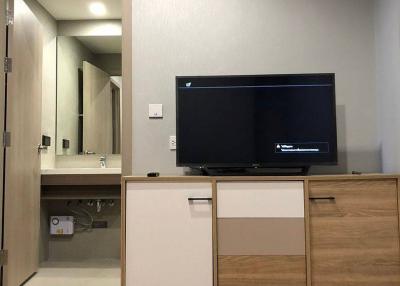 1-BR Condo at Whizdom Connect Sukhumvit near BTS Punnawithi