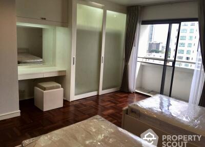 2-BR Condo at Baan Suanpetch Condominium near BTS Phrom Phong (ID 511167)