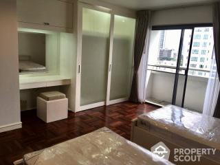 2-BR Condo at Baan Suanpetch Condominium near BTS Phrom Phong (ID 511167)