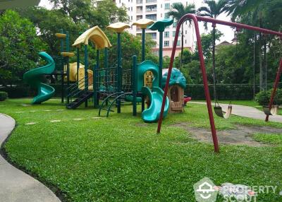 2-BR Condo at Baan Suanpetch Condominium near BTS Phrom Phong (ID 511167)