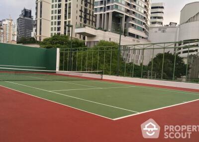 2-BR Condo at Baan Suanpetch Condominium near BTS Phrom Phong (ID 511167)