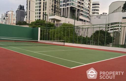 2-BR Condo at Baan Suanpetch Condominium near BTS Phrom Phong (ID 511167)