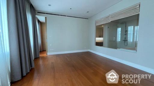 3-BR Condo at Bright Sukhumvit 24 Condominium near MRT Queen Sirikit National Convention Centre