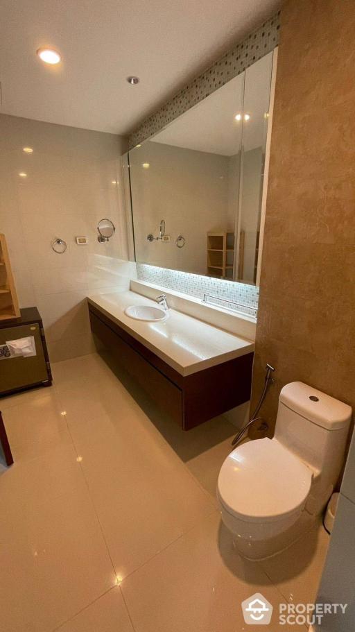 3-BR Condo at Bright Sukhumvit 24 Condominium near MRT Queen Sirikit National Convention Centre