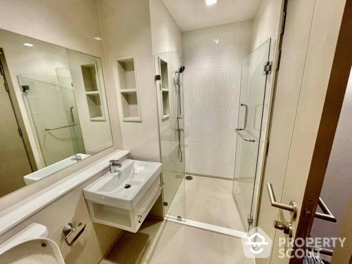 2-BR Condo at Life Asoke - Rama 9 near MRT Phra Ram 9