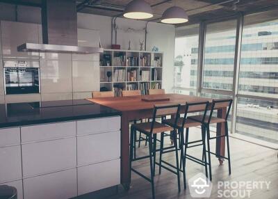 1-BR Condo at Asoke Place near MRT Sukhumvit