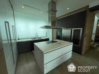 3-BR Condo at Millennium Residence @ Sukhumvit Condominium near BTS Phrom Phong (ID 513743)