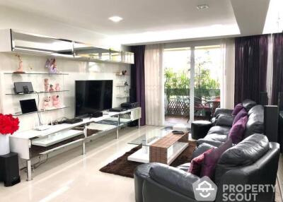 2-BR Condo at Fragrant 71 Condominium near BTS Phra Khanong