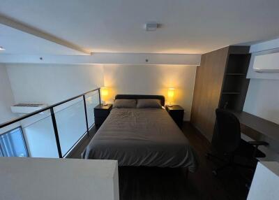Duplex Bedroom Ready to move in, Only 350 meters from the Onnut BTS Station.