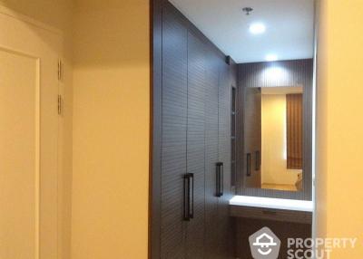 1-BR Condo at Villa Asoke near MRT Phetchaburi