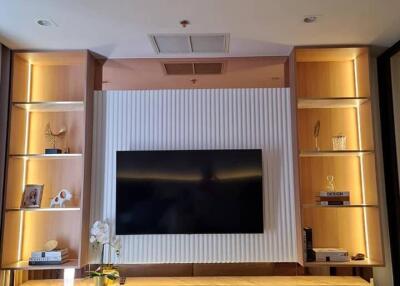 1-BR Condo at Noble Ploenchit near BTS Phloen Chit (ID 389759)