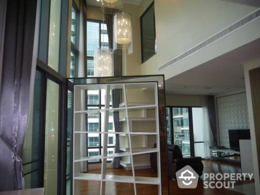 3-BR Condo at Bright Sukhumvit 24 Condominium near MRT Queen Sirikit National Convention Centre (ID 512590)