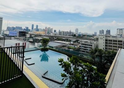 THE BASE Phetchaburi-Thonglor 36-storey high-rise condominium on an area of ??approximately 2 rai on Phetchaburi main road.