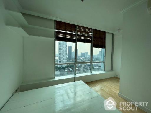 2-BR Condo at Baan Sathorn Chaopraya near BTS Krung Thon Buri