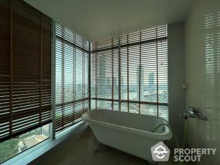 2-BR Condo at Baan Sathorn Chaopraya near BTS Krung Thon Buri