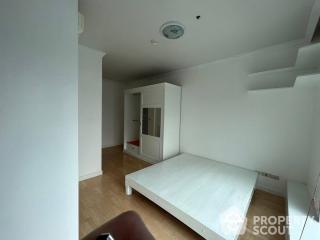 2-BR Condo at Baan Sathorn Chaopraya near BTS Krung Thon Buri