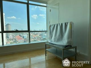 2-BR Condo at Baan Sathorn Chaopraya near BTS Krung Thon Buri