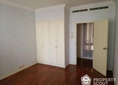 3-BR Condo at Baan Piya Sathorn near MRT Si Lom