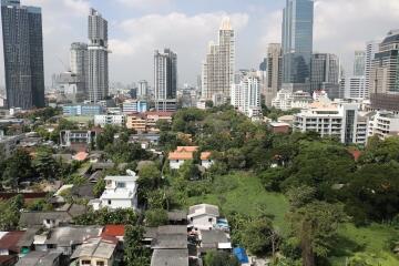 Luxury Condo Penthouse 1 bedroom for rent is positioned in superb location of Sathorn area