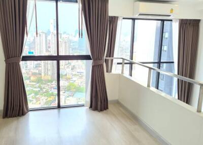 2-BR Condo at Knightsbridge Prime Sathorn near BTS Chong Nonsi