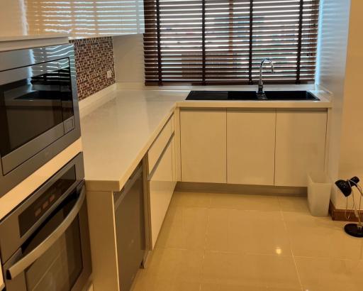 Supalai Park Ratchayothin, the spacious three bedroom for sale on the 16st floor