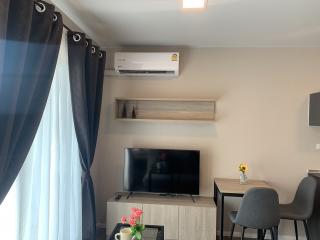 Low-Rise condo, on a common area of ??over 8 rai near Thammasat University.