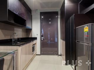 Easy access condo 5 minutes to BTS/MRT