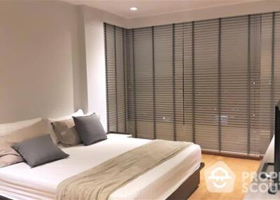 2-BR Condo at Issara @ 42 Sukhumvit Condominium near BTS Ekkamai