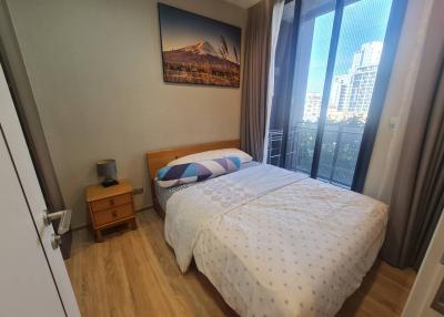 Luxury condo near Saphan Kwai, shops