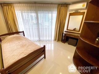 3-BR Condo at Baan Suanpetch Condominium near BTS Phrom Phong (ID 457241)