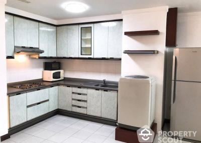 2-BR Condo at Supalai Place Sukhumvit 39 near BTS Phrom Phong (ID 400821)